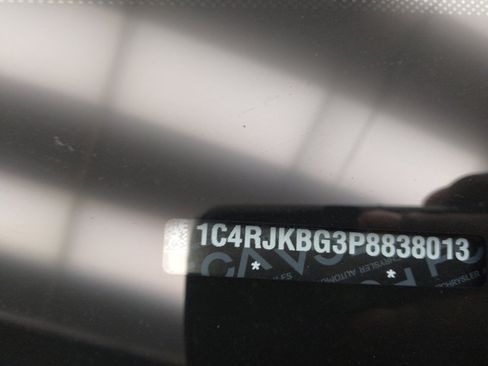 Used 2023 Jeep Grand Cherokee L Limited AWD/4WD image 33