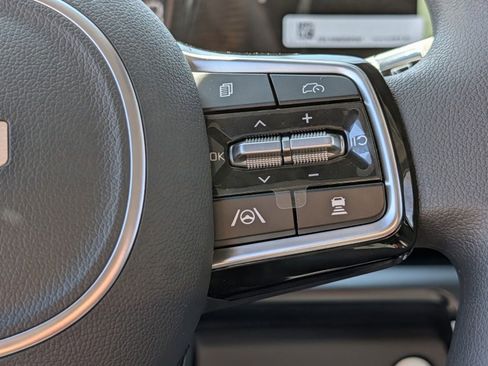 New 2026 Kia Carnival LX FWD image 34