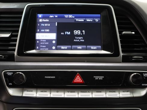 Used 2018 Hyundai Sonata SE image 17