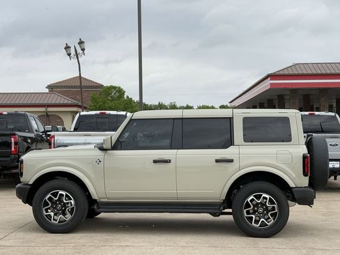 New 2026 Ford Bronco Outer Banks AWD/4WD image 38