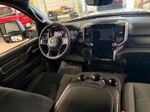 Certified 2025 RAM 2500 Big Horn AWD/4WD image 19