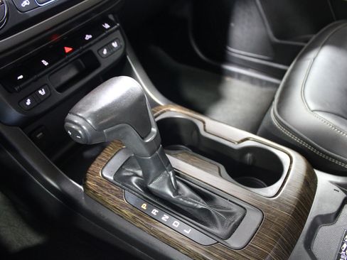 Used 2018 GMC Canyon Denali RWD image 17