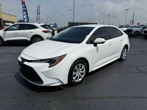 Used 2021 Toyota Corolla LE image 22