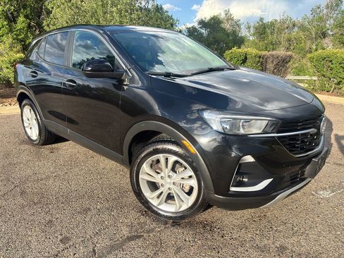 Used 2023 Buick Encore GX Preferred w/ Cold Weather Comfort Package AWD/4WD image 2