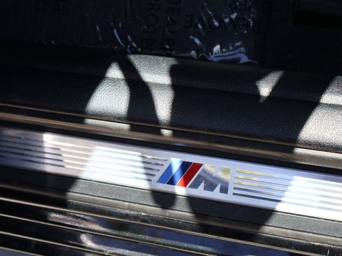 Used 2014 BMW 550i xDrive Sedan image 33