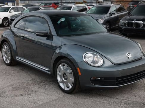 Used 2012 Volkswagen Beetle 2.5 FWD image 18