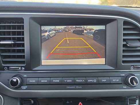 Used 2017 Hyundai Elantra Value Edition w/ Cargo Package image 24