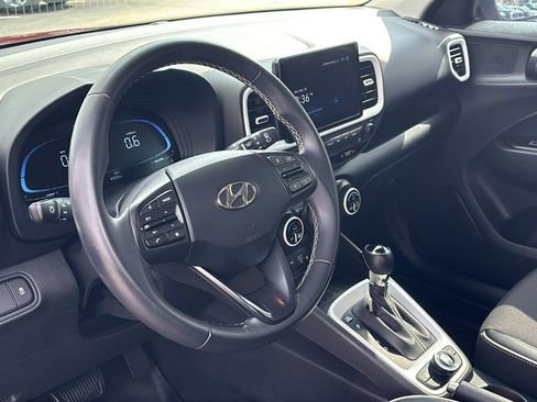 Used 2023 Hyundai Venue Limited FWD image 26