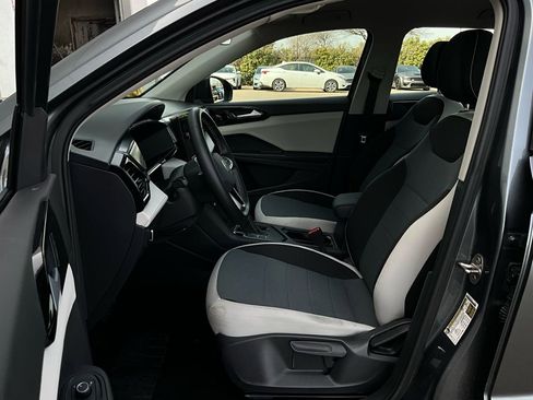 Used 2025 Volkswagen Taos S image 10