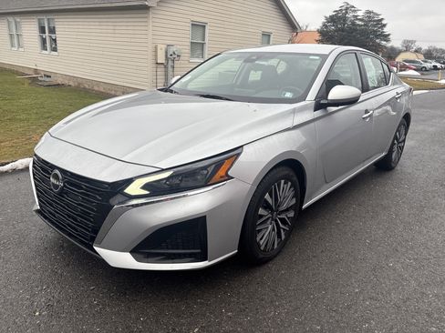 Used 2023 Nissan Altima 2.5 SV image 8