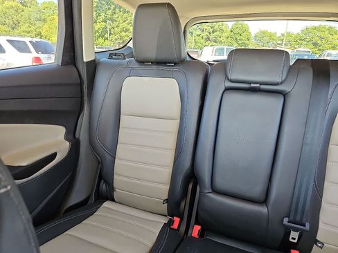 Used 2019 Ford Escape SEL FWD image 13