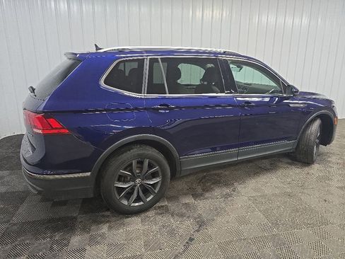 Used 2022 Volkswagen Tiguan SE AWD/4WD image 3