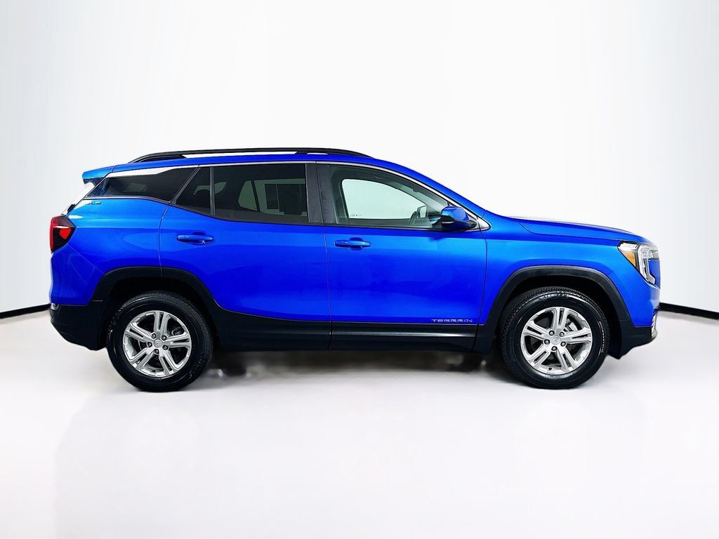 Used 2024 GMC Terrain SLE w/ Driver Convenience Package AWD/4WD image 10