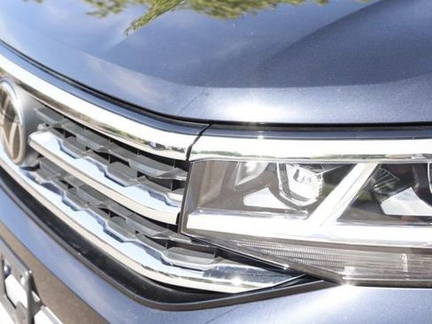 Used 2023 Volkswagen Atlas SE w/ Black Wheel Package AWD/4WD image 14