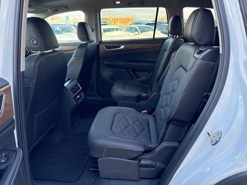 New 2026 Volkswagen Atlas SE image 18
