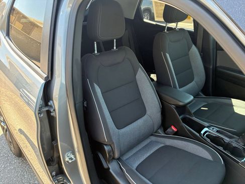 Used 2025 Chevrolet TrailBlazer LT FWD image 35