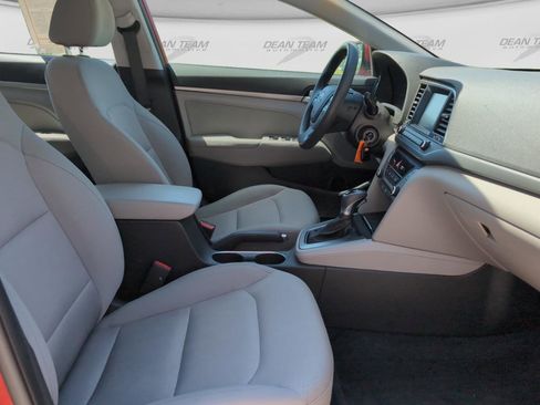Used 2017 Hyundai Elantra SE FWD image 16