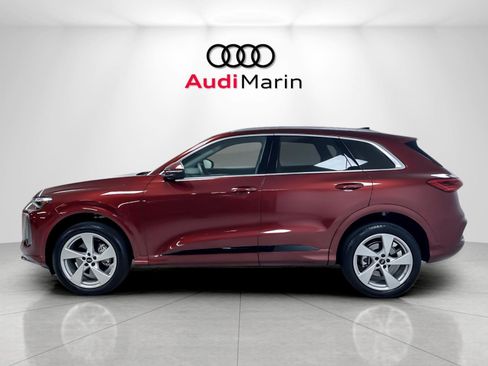 Used 2025 Audi Q5 Premium Plus w/ Premium Plus AWD/4WD image 2