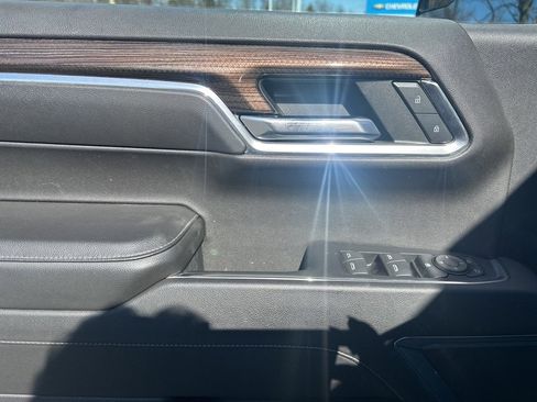 Used 2022 Chevrolet Silverado 1500 LT image 10