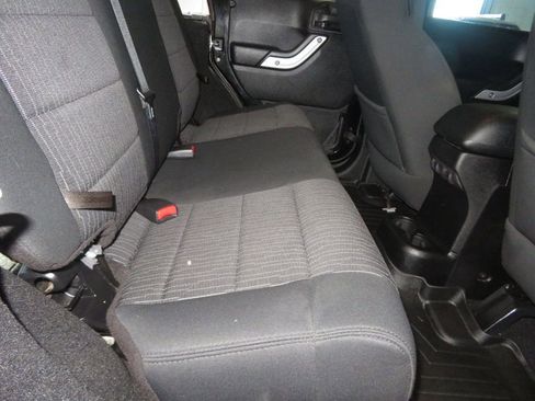 Used 2012 Jeep Wrangler Unlimited Sahara w/ Mopar Chrome Edition Group image 28