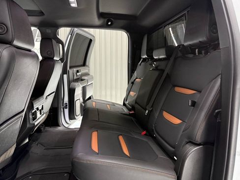 Used 2022 GMC Sierra 2500 AT4 w/ AT4 Premium Plus Package AWD/4WD image 23