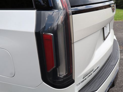 Used 2021 Cadillac Escalade Sport w/ Driver Assist Tech Package AWD/4WD image 52