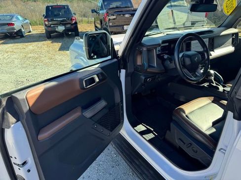 Used 2023 Ford Bronco Outer Banks image 17
