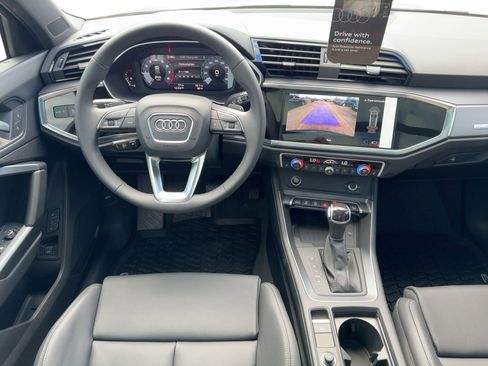 New 2025 Audi Q3 2.0T Premium image 27
