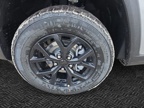New 2026 Jeep Grand Cherokee Altitude AWD/4WD image 11