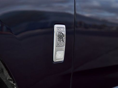 Used 2022 Rolls-Royce Cullinan w/ Cullinan Package image 11