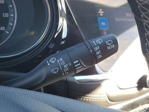 Certified 2022 Buick Encore GX Preferred w/ Cold Weather Comfort Package image 18