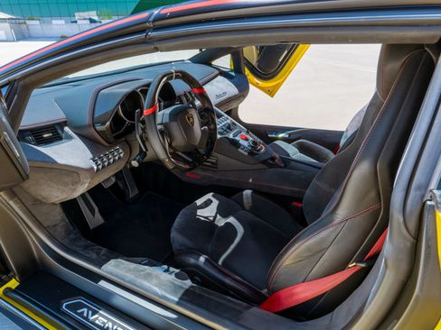 Used 2016 Lamborghini Aventador LP 700-4 AWD/4WD image 7