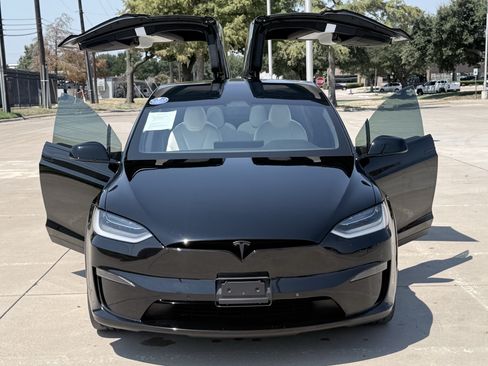 Used 2022 Tesla Model X Plaid AWD/4WD image 17