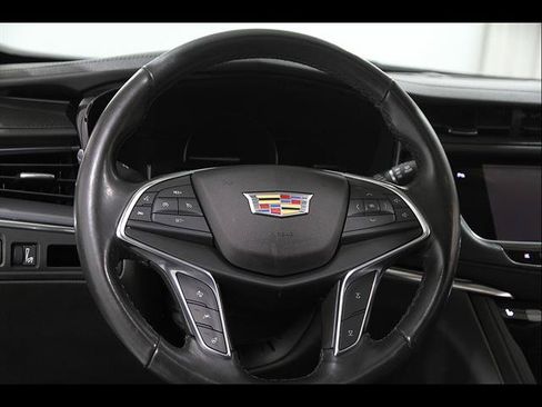 Used 2019 Cadillac XT5 Luxury FWD image 7
