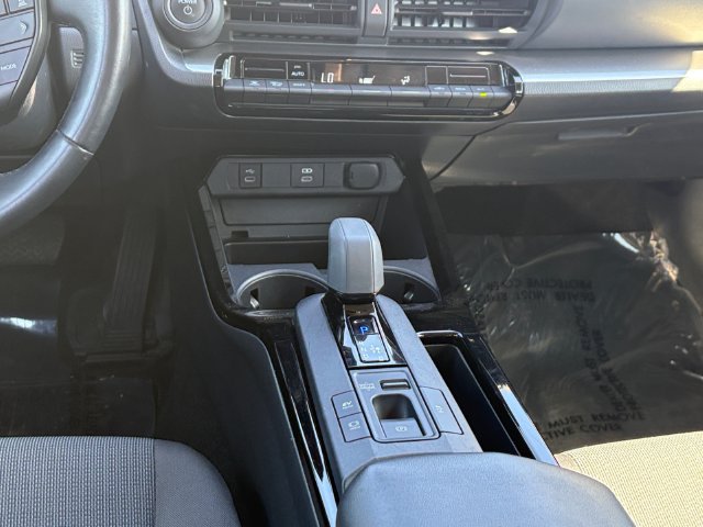 Certified 2024 Toyota Prius LE FWD image 17