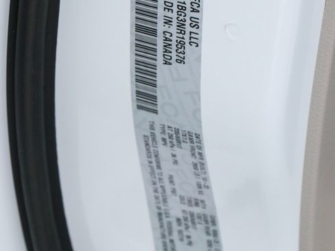 Used 2022 Chrysler Pacifica Touring-L FWD image 33