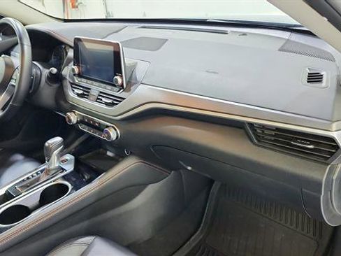 Certified 2025 Nissan Altima 2.5 SR FWD image 23