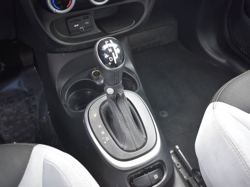 Used 2014 FIAT 500L Easy image 17