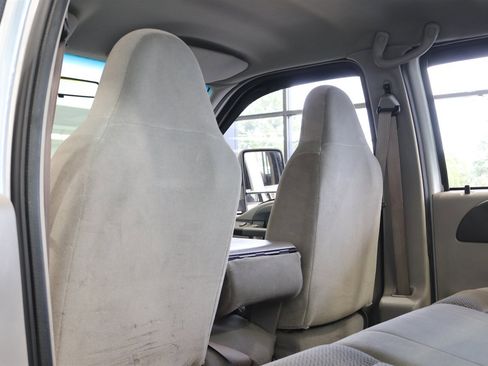 Used 2001 Ford F350 XLT image 74