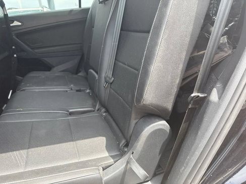 Used 2021 Volkswagen Tiguan SE w/ Panoramic Sunroof Package FWD image 6