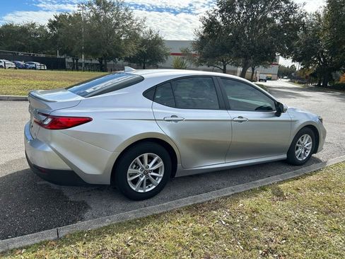 Certified 2025 Toyota Camry LE image 5