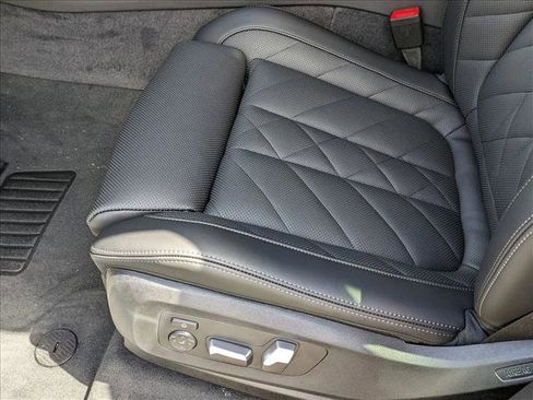 Used 2026 BMW X5 xDrive50e w/ M Sport Package image 4