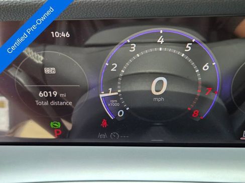 Certified 2025 Volkswagen Tiguan SE FWD image 19