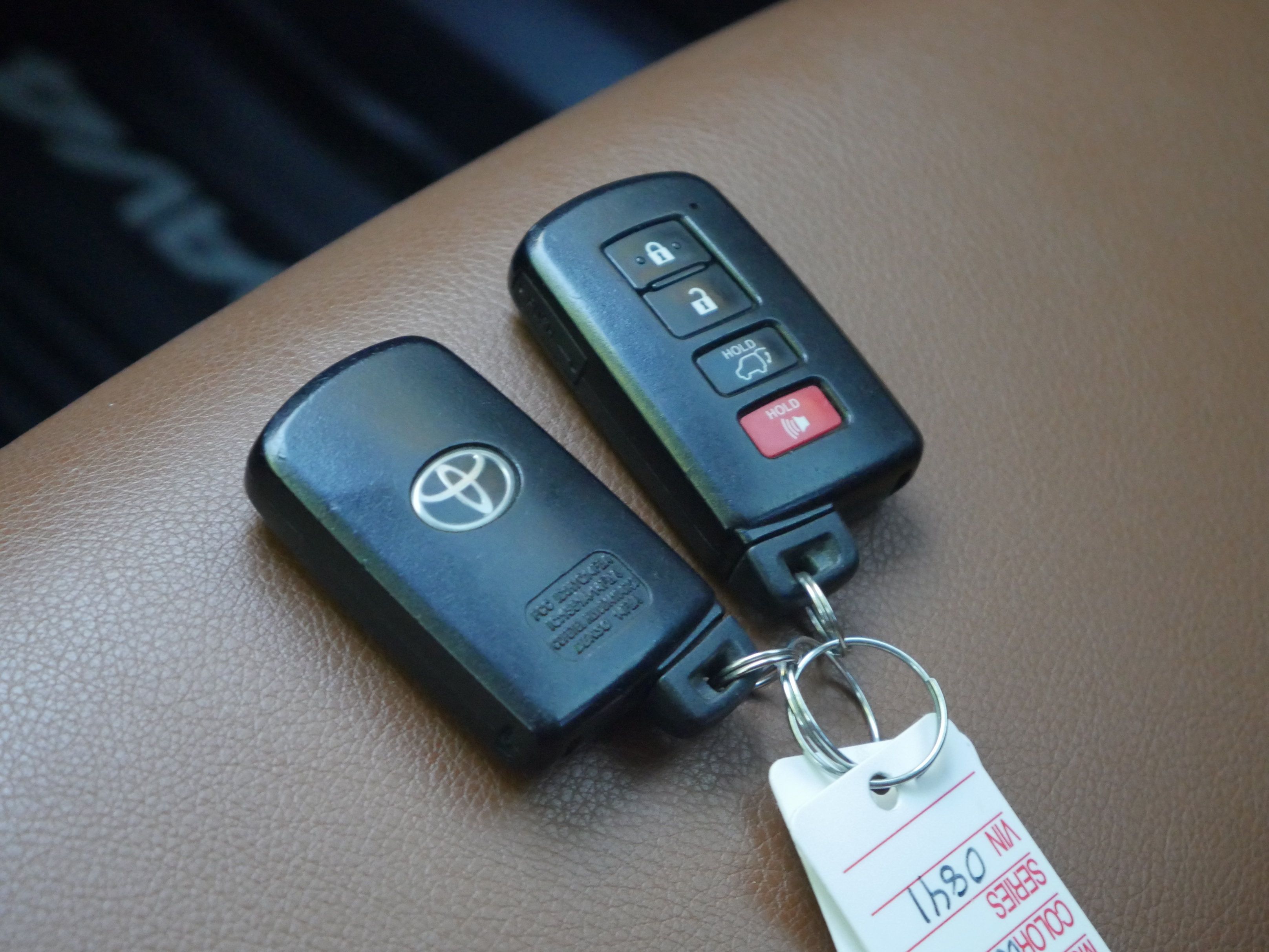 Used 2017 Toyota RAV4 Limited w/ Advanced Technology Package AWD/4WD image 36
