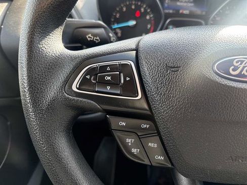Certified 2018 Ford Escape SE image 29