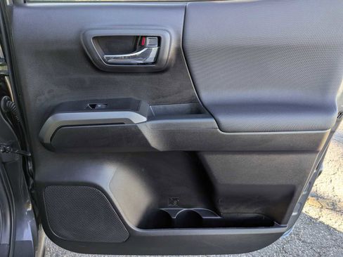 Used 2023 Toyota Tacoma TRD Sport image 30