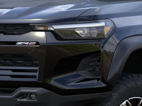 New 2026 Chevrolet Colorado ZR2 w/ Technology Package AWD/4WD image 10