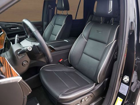 Used 2021 Cadillac Escalade Premium Luxury w/ Driver Assist Tech Package AWD/4WD image 7