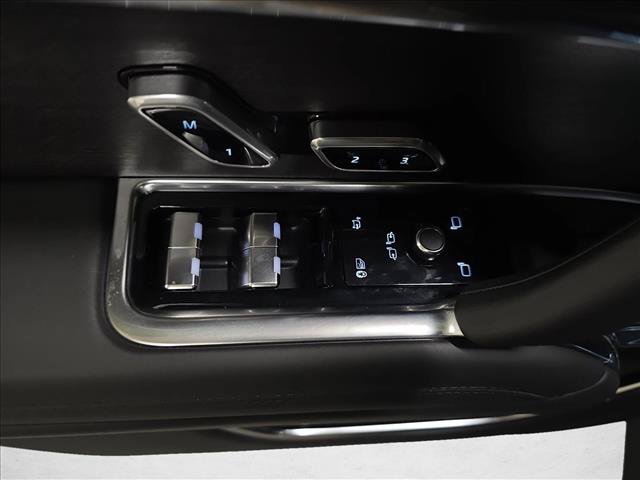 New 2026 Land Rover Range Rover SE AWD/4WD image 29