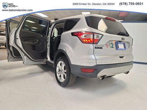 Used 2017 Ford Escape SE FWD image 14